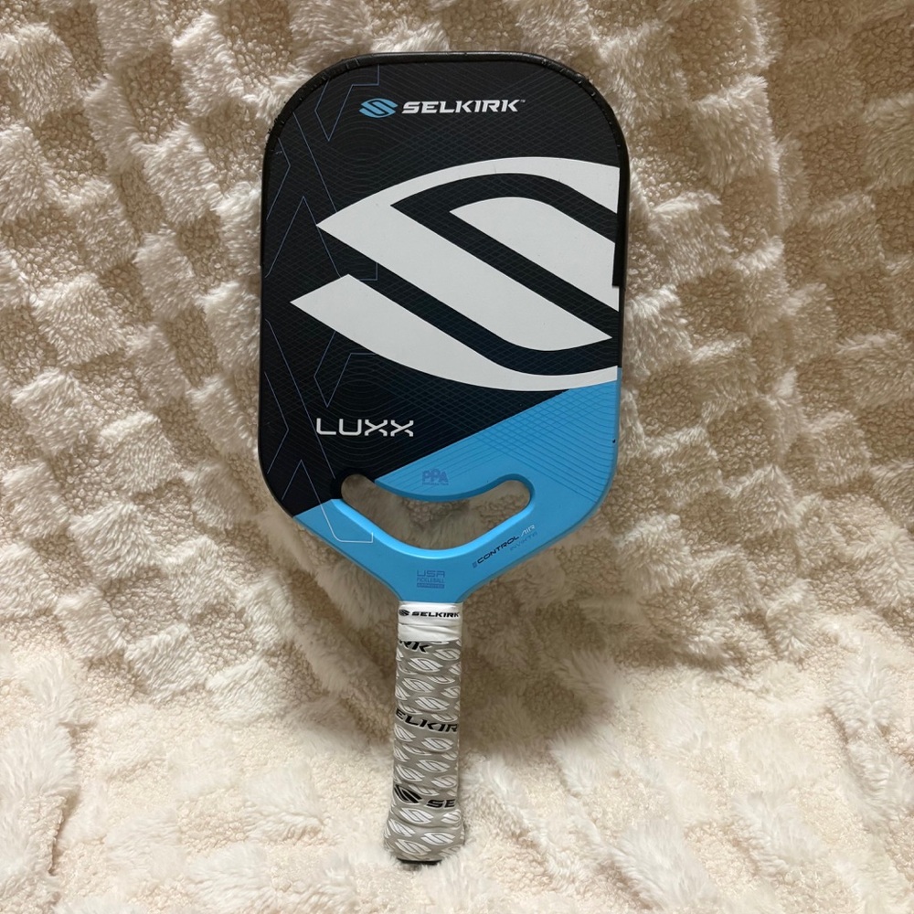 Selkirk pickleball paddle